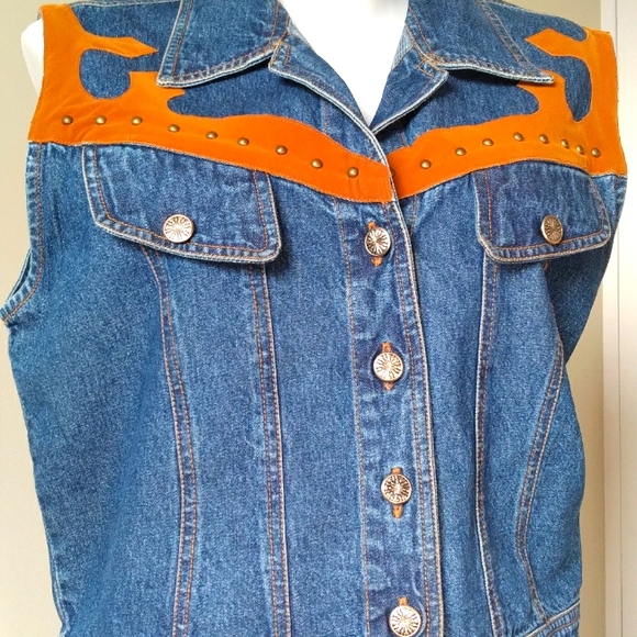 WEARABLE ART! Vintage Custom Vest. Doreman Burns Cowgirls by Gordon & James. - Picture 4 of 12